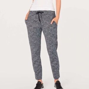 Lululemon On The Fly Pant *28" Wee Are From Space Black Slate / Black Size 2